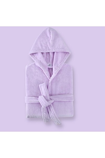 WarD A luxurious soft bathrobe made of premium cotton with excellent absorbency, providing warmth and comfort after every shower.