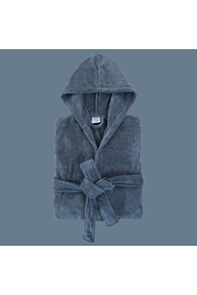 WarD A luxurious soft bathrobe made of premium cotton with excellent absorbency, providing warmth and comfort after every shower.