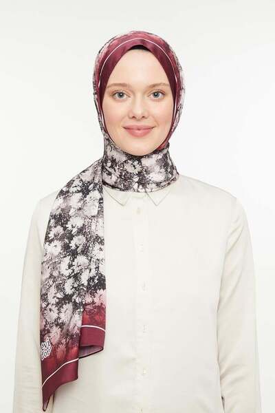 Levidor Burgundy Twill Shawl Design