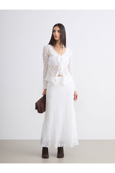 LC Waikiki Bağlamalı Yaka Ajurlu Dantelli Kadın Hırka