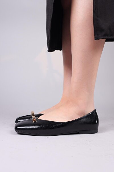 Birikon Chin Gold Buckle Ballerinas Black