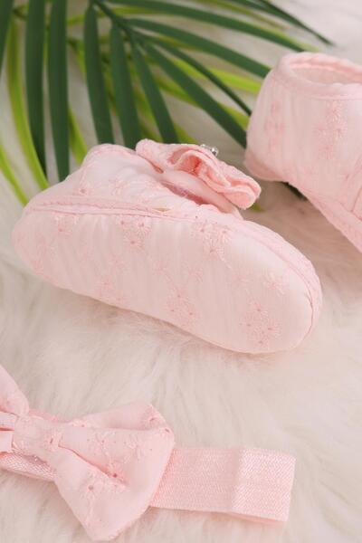 kidello Pink Ruffled Ribbon Baby Girl Booties Bandana Set