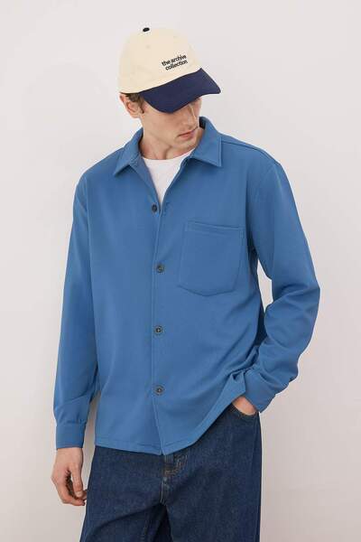 Trendyol Collection Синя сорочка з нормальним кроєм, з кишенями TMNAW26GO00027