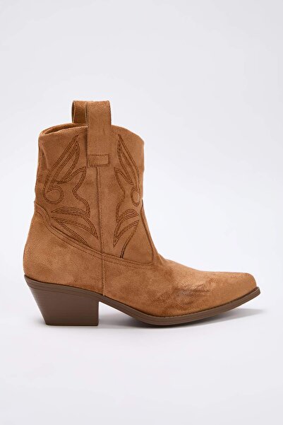 TRENDYOL SHOES Γυναικείες μπότες Tan Suede Cowboy TAKAW26BO00066