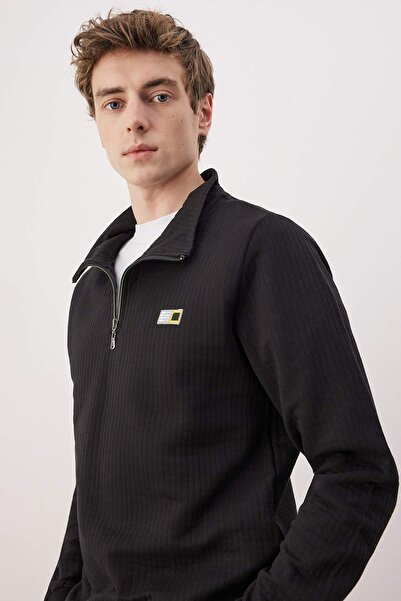 Trendyol Collection Black Regular/Normal Cut Textured Label Detailed Zippered Sweatshirt Tmnaw26Sw00062