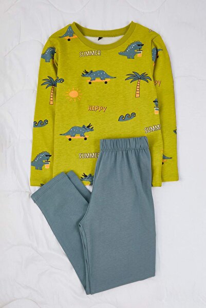 TRENDYOLKIDS Mehrfarbig bedrucktes gestricktes Pyjama-Set für Jungen TKDAW26PT00016