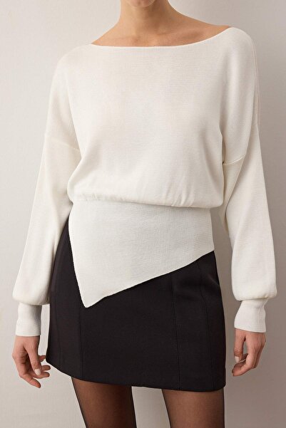 Trendyol Collection Ecru Mercerized Look Boat Neck Slit Detailed Knit Sweater Twoaw26Kz00086