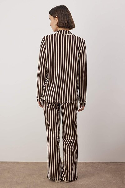 Trendyol Collection Καφέ 100% βαμβακερό ριγέ διακοσμητικό ρέλι πλεκτό σετ πιτζάμες THMAW21PT0614