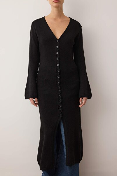 Trendyol Collection Schwarze, weich strukturierte Strickjacke/Kleid mit V-Ausschnitt, Dual-Use-Strickjacke TWOAW26HI00245