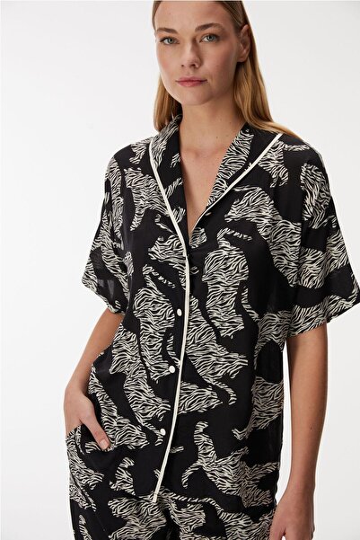 Anıl Zebra Women's Short Sleeve Front Button Shirt Pajamas Suit