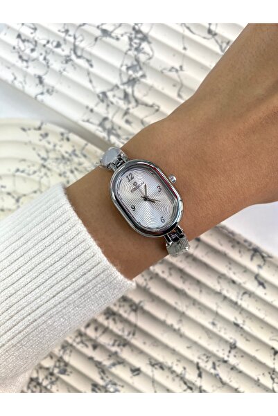 Mazzy Vintage Oval Silver Inside Pink Women Wrist Watch