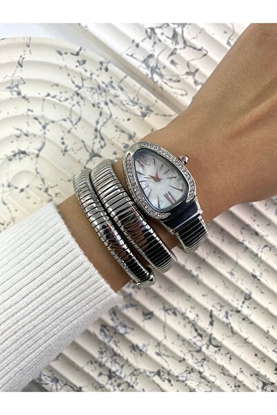 Mazzy ساعة يد نسائية فضية اللون بتصميم ثعبان عتيق مع وجه أبيض