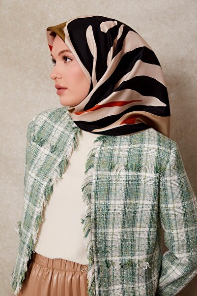 Levidor وشاح حريري بنمط الحمار الوحشي باللون الأسود والمينك