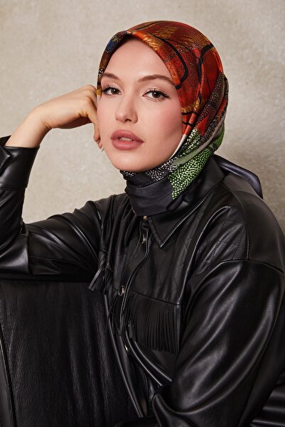 Levidor Μαύρο μεταξωτό μαντήλι με πολύπλοκο σχέδιο