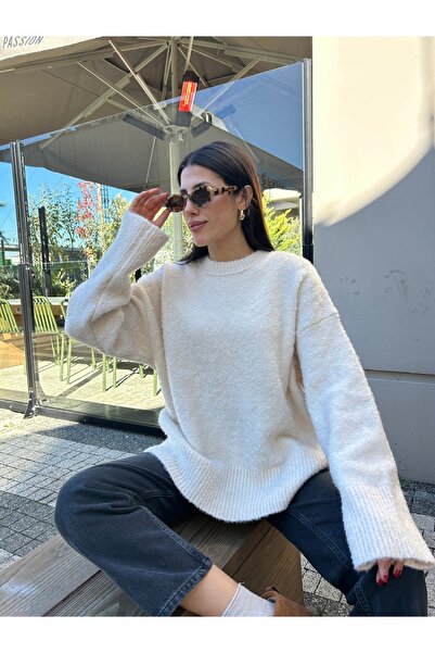 Puella Kzk0011 Women's White Crew Neck Buklet Oversized Knitwear Sweater