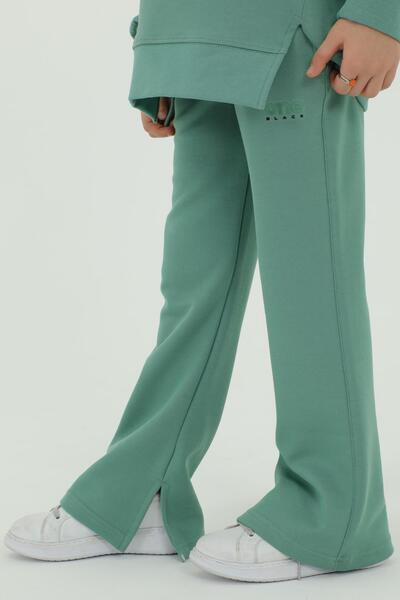 Black One Βαμβακερό σετ φόρμας κοριτσίστικης φόρμας 2 τεμαχίων με τοπ και κάτω μέρος με σκίσιμο στο λαιμό και λεπτομέρεια εκτύπωσης ισπανικού ποδιού