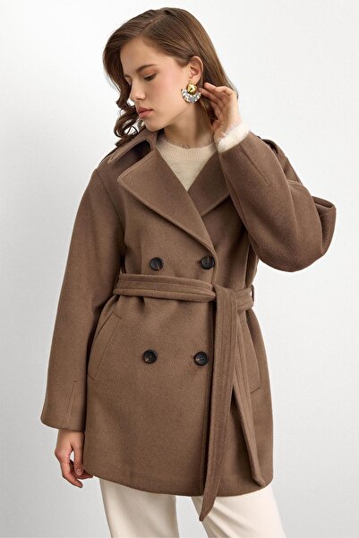 Olcay Огромно късо палто с еполети VIZON 3149