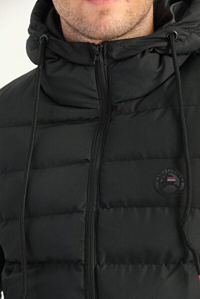 D1fference Černý pánský nafukovací kabát s kapucí a větruodolnou podšívkou