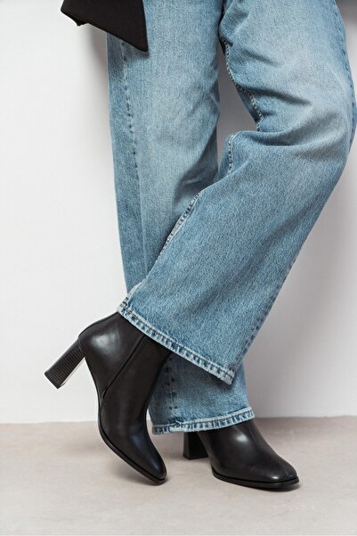 NİŞANTAŞI SHOES Chester Siyah Mat Fermuarlı Kalın Topuklu Kadın Bot