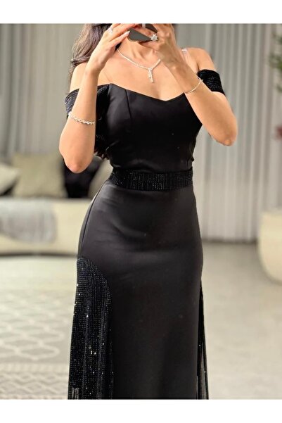 STAYILK DRESSES فستان سهرة أسود أوف شولدر بقصة ضيقة وتفاصيل فصوف جانبية