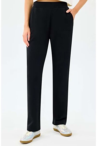 SKECHERS W Essential Regular S2610003 Women's Sweatpants Black