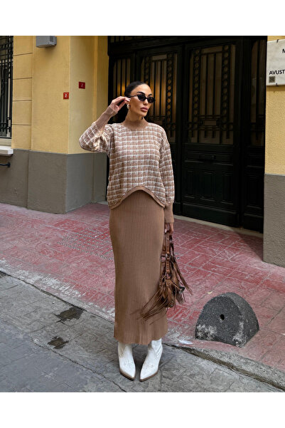 Fav Style Women's Half-High Collar Plaid Pattern Sweater and Sleeveless V-Neck Long Dress Bottom-Top Knitwear Set Camel