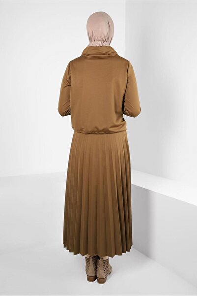 Alvina Pleated Skirt Knitted Suit 44224