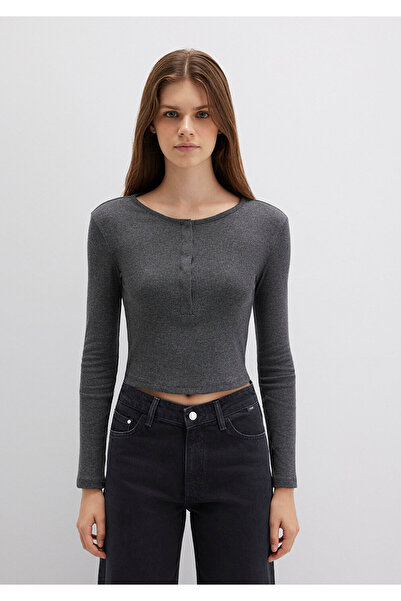 Mavi Button Detailed Long Sleeve Anthracite Crop Basic T-Shirt Crop / Short Cut 1613403-80023