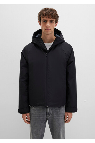 Mavi Водовідштовхувальний водовідштовхувальний чорний куртка з капюшоном Regular Fit / Normal Cut 0110615-71379