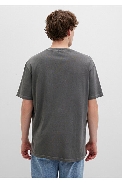 Mavi Jeans-bedrucktes Anthrazit-T-Shirt, lockere Passform / lockerer, bequemer Schnitt 0612953-900