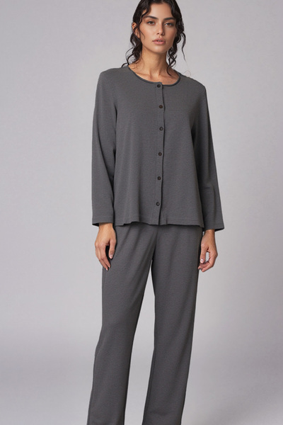 Kom ديفا دوج.بي جي تي كيه