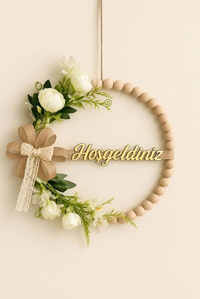 MACROMEKİDS El Yapımı Gold Pleksi Hoşgeldiniz Kapı Süsü – Beyaz Çiçekli Ahşap Boncuklu Rustik Dekor