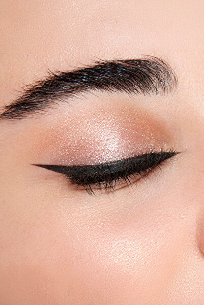 Flormar Yarı Mat Bitişli Eyeliner (SİYAH) - Eyeliner Pen - 001 Black - 8690604109609
