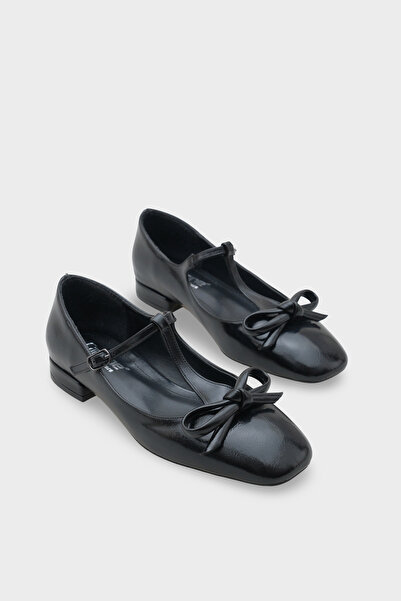 Capone Outfitters Suzi Flat Toe Strap Buckle Women's Ballerinas