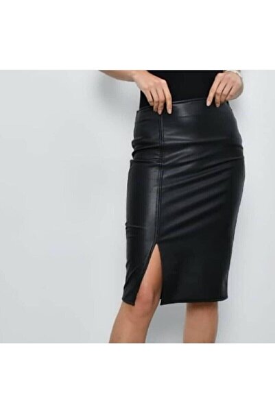 MaxiMor Kadın Siyah Beli Latikli Yırtmaçlı Kalem Deri Etek 62 Cm