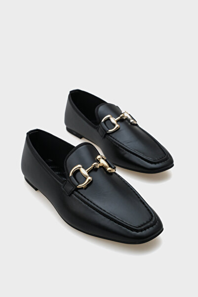 Capone Outfitters Candi Women's Loafer with Metal Buckle