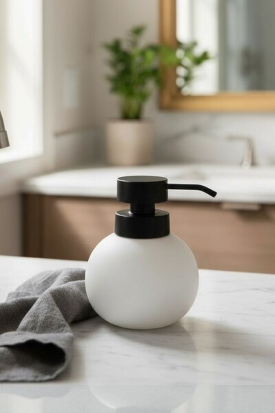 Milenay White Detergent Porcelain Liquid Soap Dispenser - Chubby