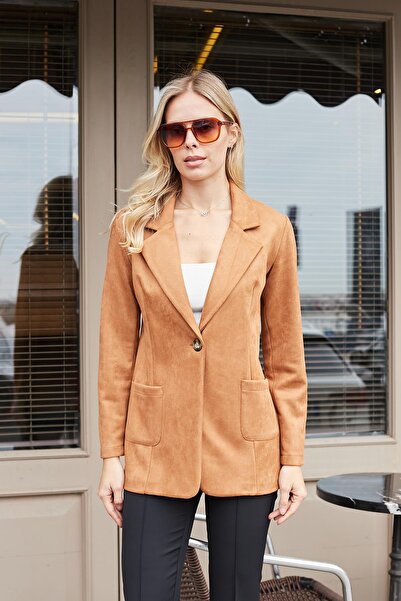 Jument Κομψό μπλέιζερ με κουμπιά με λεπτομέρεια από ύφασμα σουέτ-καμέλ