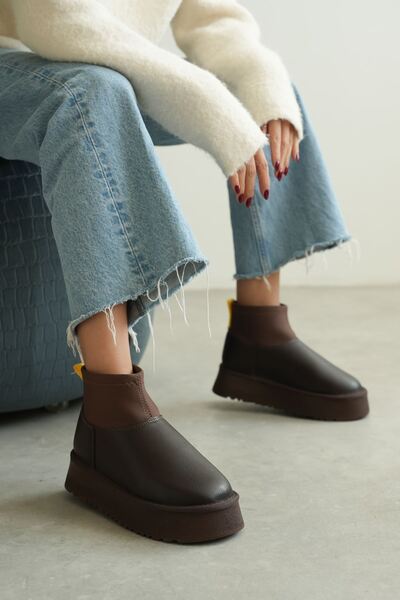 MODAADAM Women's Royal Stretch Short Boots - Brown-Leather