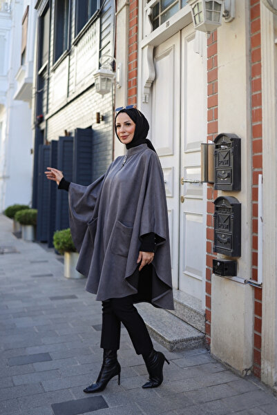 KADEEM Suede Poncho & Smoked