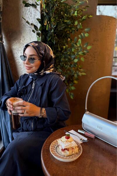 Levidor Geantă de umăr argintie cu curea lungă