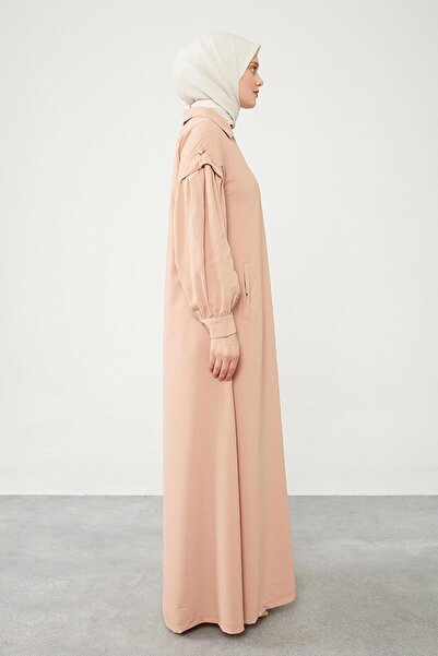 Levidor Salmon Handles Stone Detailed Ferace