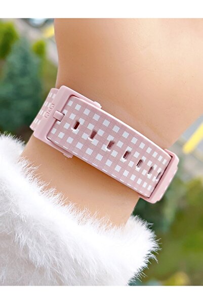 Q&Q 10 Atm Waterproof Silicone Strap Young Girl Wristwatch