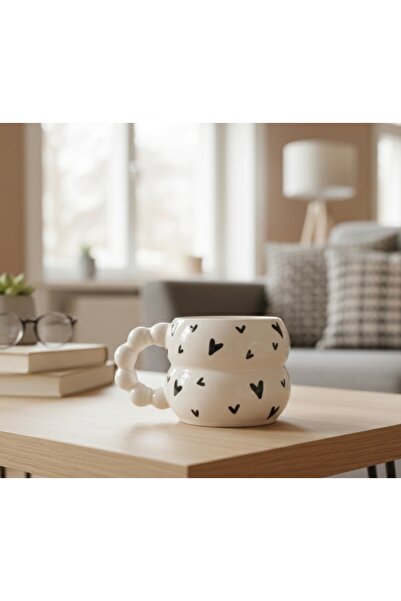 İZart Boncuk Kulp SİYAH KALP DESENLİ Özel Kabartmalı El İşlemeli Seramik Kupa