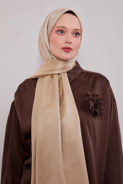 Levidor Beige Silk Shawl
