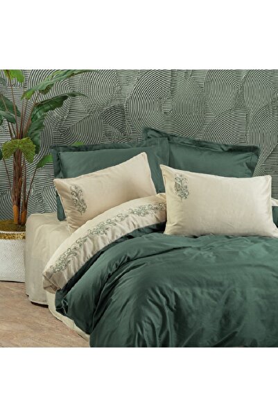 Talis Andy Green Lingerie (Deluxe Satin)