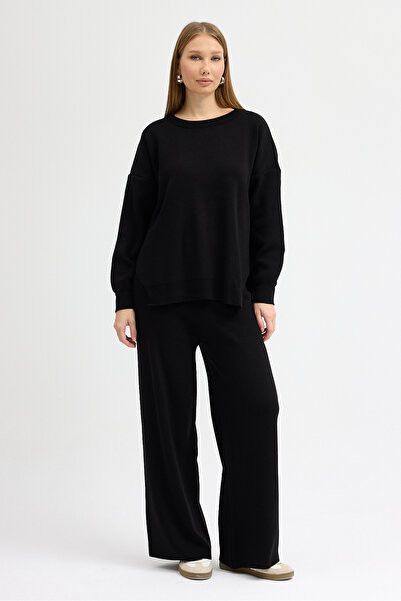 LE CARAMBOLE Women's Black Crew Neck Sweater-Pants Knitwear Set