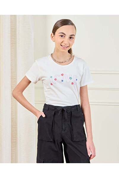 REDTAG تي شيرت أبيض مطبوع للفتيات الكبيرات