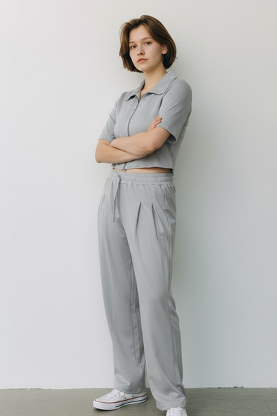 NEWCO Women's Zippered Crop Top & Elastic Waistband Comfortable Cut Two-Piece Set