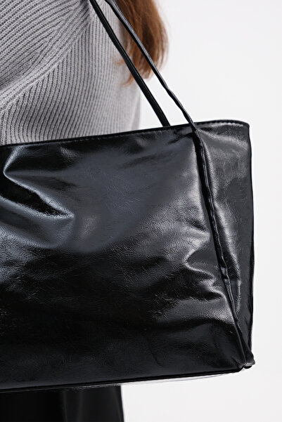 Addax Geantă de mână și de umăr din piele lacuită Ç1054